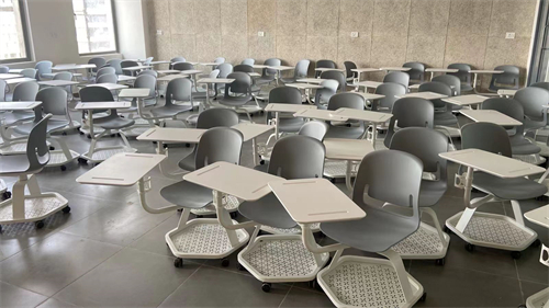 New engineering project display—SRM University Smart Classroom in India