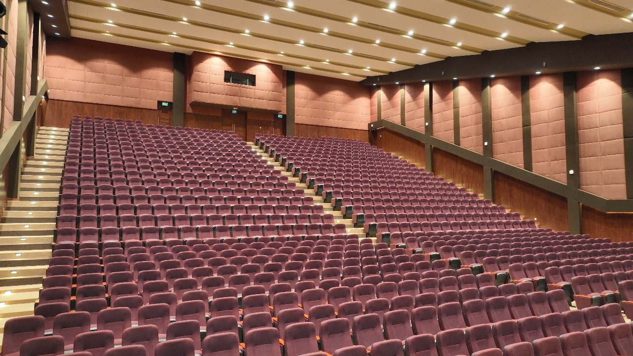 auditorium chairs