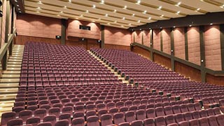How to choose good quality auditorium chairs?