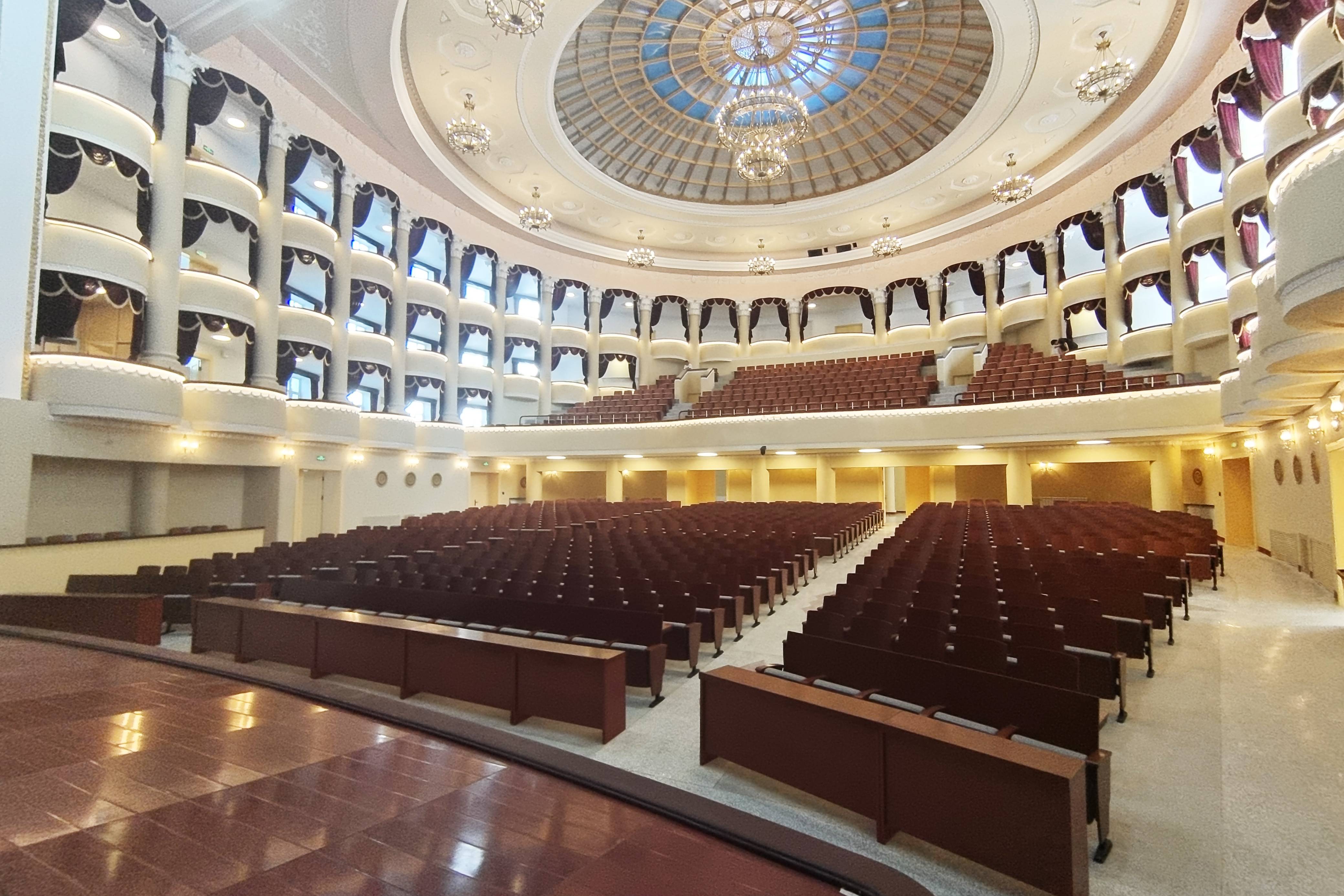 auditorium chairs